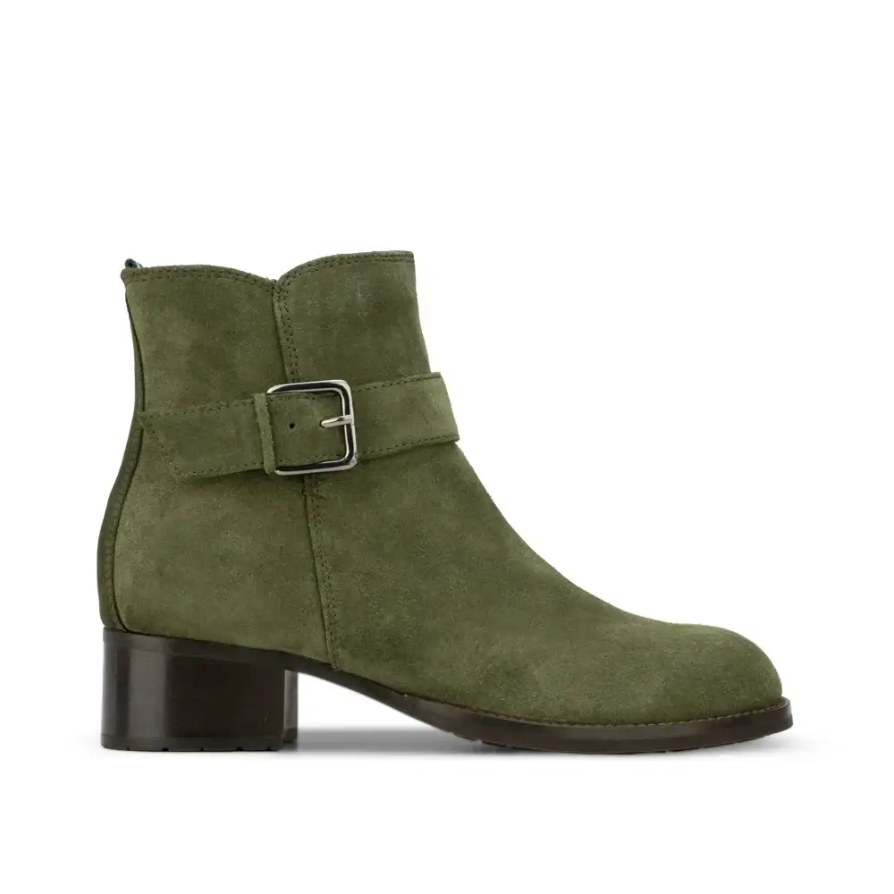 Featured Women's